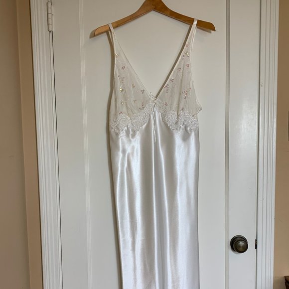 California Dynasty Vintage Other - Vintage Sexy Demure California Dynasty Nightgown